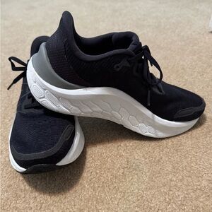 New Balance Black running shoes